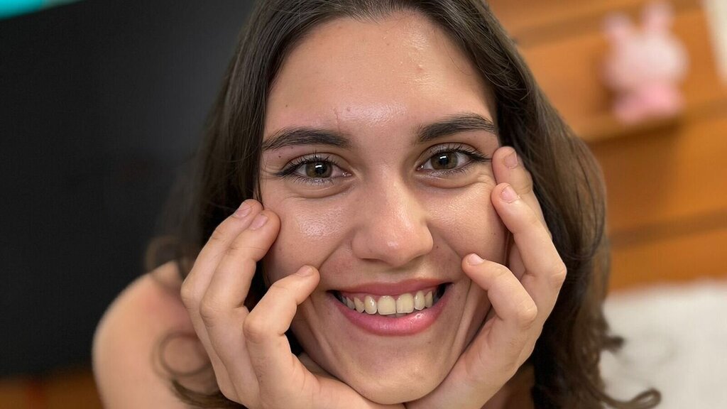 IzzyMonro