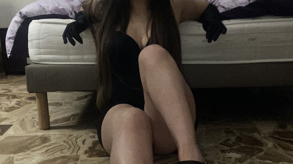 JessicaWhinston